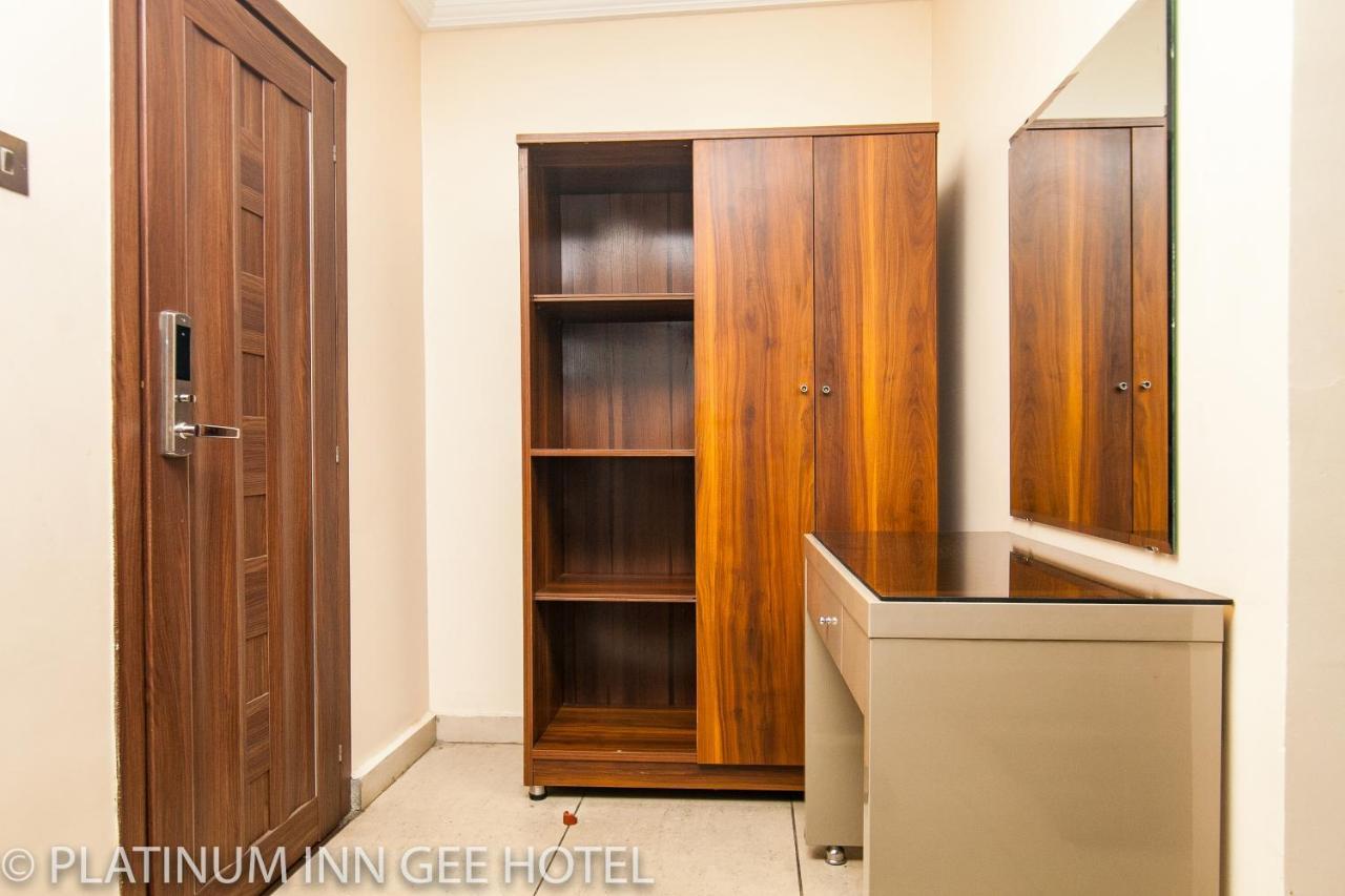 Platinum Inn Gee Hotel Suru Lere Εξωτερικό φωτογραφία