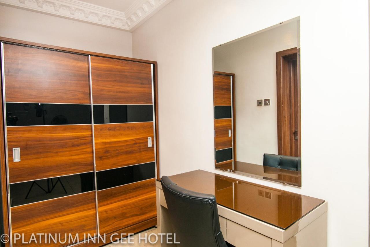 Platinum Inn Gee Hotel Suru Lere Εξωτερικό φωτογραφία